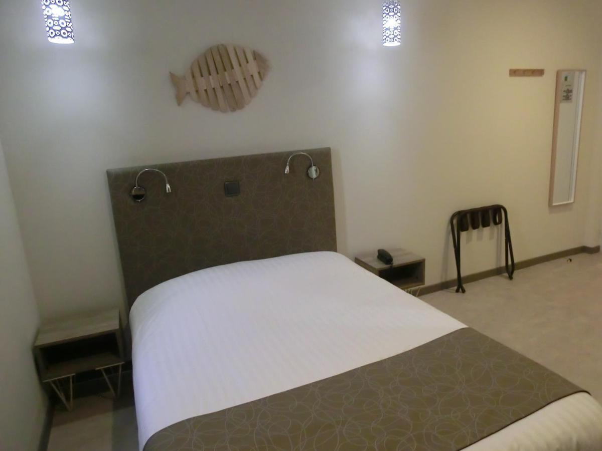 Hotel Sur Le Quai Port Vendres Zimmer foto